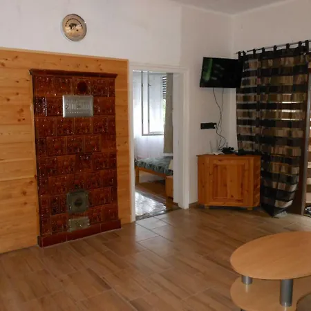 Vilmos Apartman アパート *