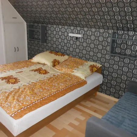 Vilmos Apartman * バラトンレッレ