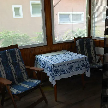 Vilmos Apartman アパート バラトンレッレ